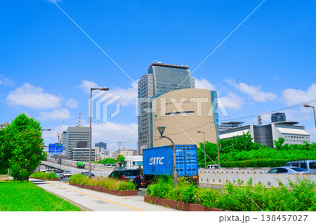 【大阪府】6月・大阪歴史博物館と大阪府警察本部 138457027