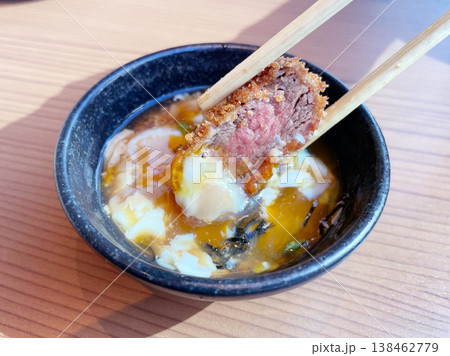 サクサクの牛カツ定食 和食レストランのメニュー サクサクの牛カツ定食 和食レストランのメニュー 138462779
