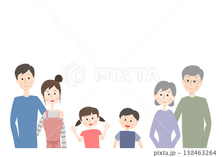 笑顔で見上げている三世代家族 138463264