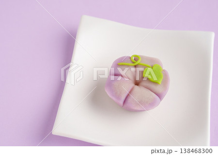 季節の和菓子「藤」 138468300