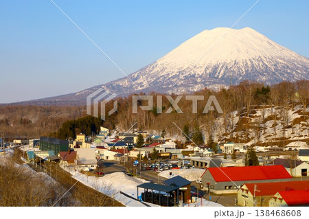 四月初旬、北海道、後志、ニセコ、青天、春来たらし、蝦夷富士、羊蹄山、ニセコ、喜茂別、倶知安、京極、 138468608