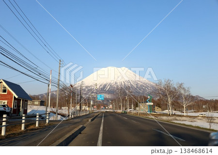四月初旬、北海道、後志、ニセコ、青天、春来たらし、蝦夷富士、羊蹄山、ニセコ、喜茂別、倶知安、京極、 138468614