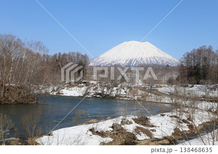 四月初旬、北海道、後志、ニセコ、青天、春来たらし、蝦夷富士、羊蹄山、ニセコ、喜茂別、倶知安、京極、 138468635