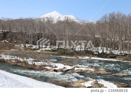 四月初旬、北海道、後志、ニセコ、青天、春来たらし、蝦夷富士、羊蹄山、ニセコ、喜茂別、倶知安、京極、 138468638