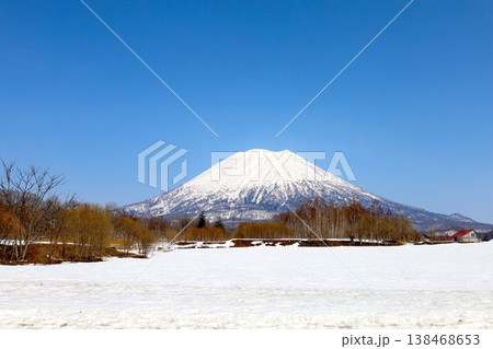 四月初旬、北海道、後志、ニセコ、青天、春来たらし、蝦夷富士、羊蹄山、ニセコ、喜茂別、倶知安、京極、 138468653