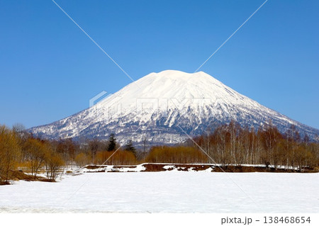 四月初旬、北海道、後志、ニセコ、青天、春来たらし、蝦夷富士、羊蹄山、ニセコ、喜茂別、倶知安、京極、 138468654