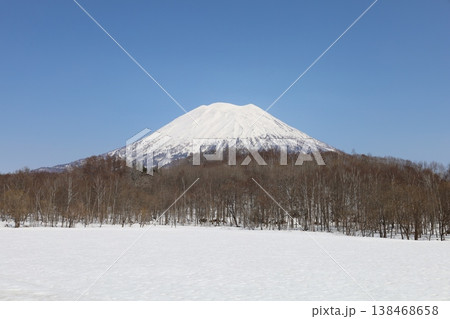 四月初旬、北海道、後志、ニセコ、青天、春来たらし、蝦夷富士、羊蹄山、ニセコ、喜茂別、倶知安、京極、 138468658