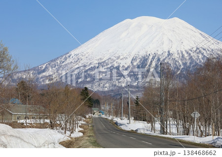 四月初旬、北海道、後志、ニセコ、青天、春来たらし、蝦夷富士、羊蹄山、ニセコ、喜茂別、倶知安、京極、 138468662