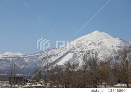 四月初旬、北海道、後志、ニセコ、青天、春来たらし、蝦夷富士、羊蹄山、ニセコ、喜茂別、倶知安、京極、 138468664