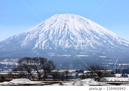 四月初旬、北海道、後志、ニセコ、青天、春来たらし、蝦夷富士、羊蹄山、ニセコ、喜茂別、倶知安、京極、 138468942