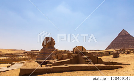 エジプト エジプト人 ピラミッド 138469143