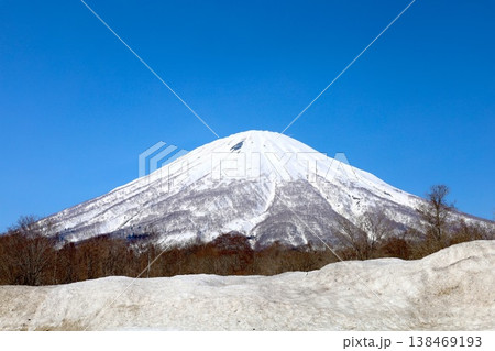 四月初旬、北海道、後志、ニセコ、青天、春来たらし、蝦夷富士、羊蹄山、真狩村、百合根生産日本一の村 四月初旬、北海道、後志、ニセコ、青天、春来たらし、蝦夷富士、羊蹄山、真狩村、百合根生産日本一の村 138469193