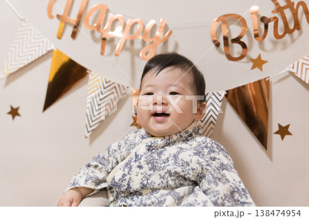 日本人の男の子の誕生日 138474954