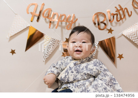 日本人の男の子の誕生日 日本人の男の子の誕生日 138474956