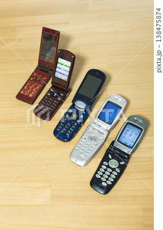 懐かしい携帯電話 懐かしい携帯電話 138475874