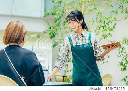 カフェ 女性 バイト カフェ 女性 バイト 138478025