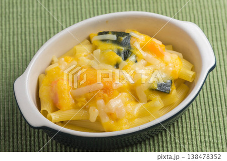 カボチャのマカロニグラタン カボチャのマカロニグラタン 138478352