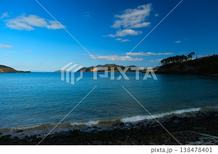 長崎県佐世保市五島列島の小値賀島の柿の浜 138478401
