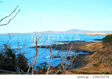 長崎県佐世保市五島列島 小値賀島から見る納島と宇久島 138478776