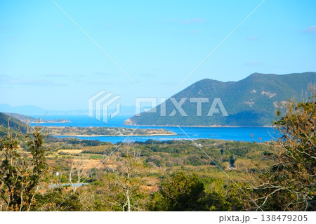 長崎県佐世保市五島列島 小値賀島から見る野崎島 138479205