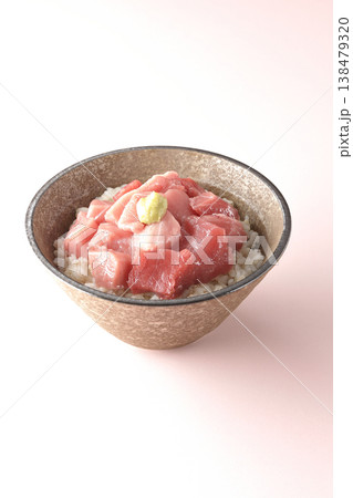 まぐろのぶつ切り丼の単品撮影 138479320