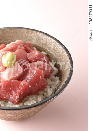 まぐろのぶつ切り丼の単品撮影 138479331
