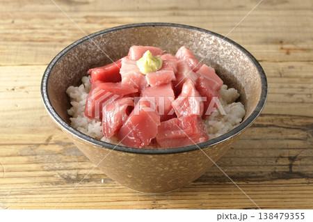 まぐろのぶつ切り丼の単品撮影 138479355