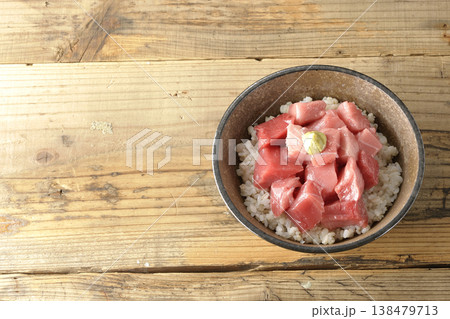 まぐろのぶつ切り丼の単品撮影 138479713