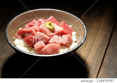 まぐろのぶつ切り丼の単品撮影 138479767