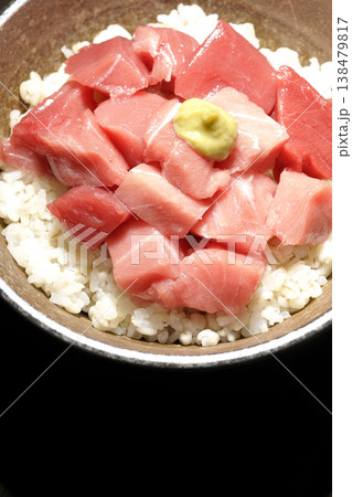まぐろのぶつ切り丼の単品撮影 まぐろのぶつ切り丼の単品撮影 138479817
