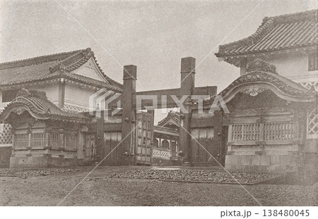 古写真　1894年　東京　永田町の東京女学館（旧松平出羽守の大名屋敷） 138480045