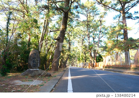 長崎県の五島列島 小値賀島の姫の松原と志々伎神社の剣 長崎県の五島列島 小値賀島の姫の松原と志々伎神社の剣 138480214
