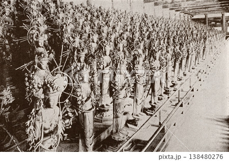 古写真 1894年 京都 三十三間堂の千手観音立像 古写真 1894年 京都 三十三間堂の千手観音立像 138480276