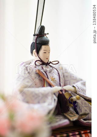 ひな人形のお内裏様(男雛)／ひな祭り・桃の節句の日本伝統行事 138480534