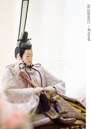 ひな人形のお内裏様(男雛)／ひな祭り・桃の節句の日本伝統行事 138480536