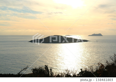 長崎県の五島列島 小値賀島 斑島園地からのサンセット 138481803