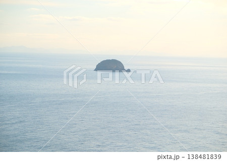 長崎県の五島列島 小値賀島 斑島園地からのサンセット 138481839