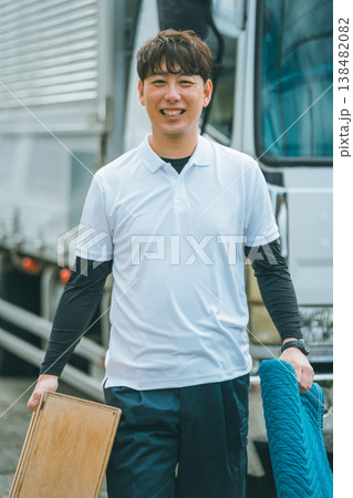 イベント会場設営　トラックドライバー 138482082