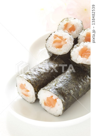 おいしいサーモン巻 138482539