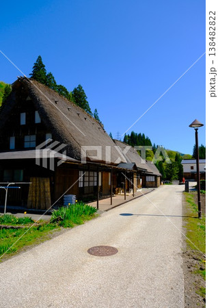 合掌造り集落の風景 138482822