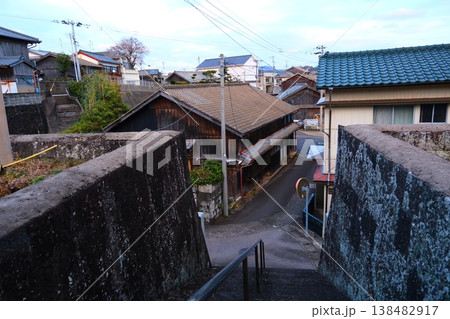 長崎県の五島列島 小値賀島の民家 長崎県の五島列島 小値賀島の民家 138482917