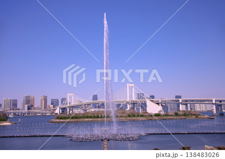 東京都　お台場海浜公園の噴水ショー　アクアシンフォニー 138483026