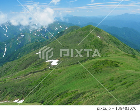 夏の巻機山からの展望 夏の巻機山からの展望 138483070