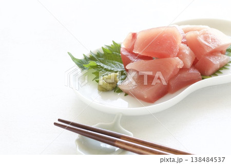 マグロの刺身 マグロの刺身 138484537
