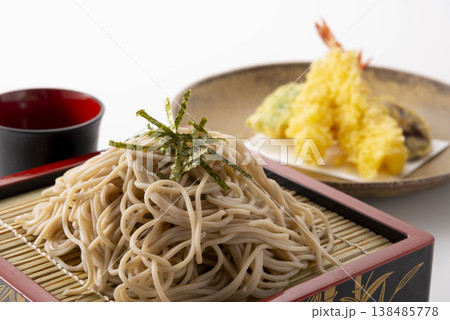 ざるそばと天ぷらの和食セット ざるそばと天ぷらの和食セット 138485778