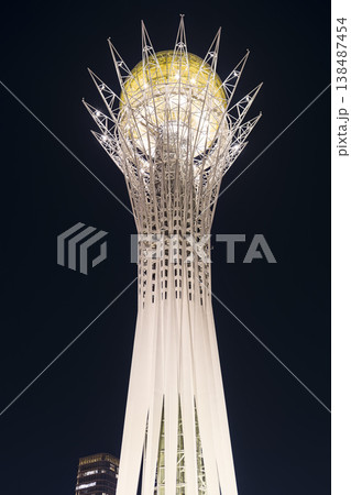 カザフスタン・アスタナ　夜空に輝くバイテレクタワー / Astana, Kazakhstan 138487454