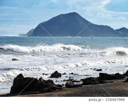伊良湖岬から望む神島 伊良湖岬から望む神島 138487966