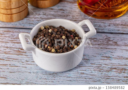 Aroma seasoning pepper corn mix 138489582