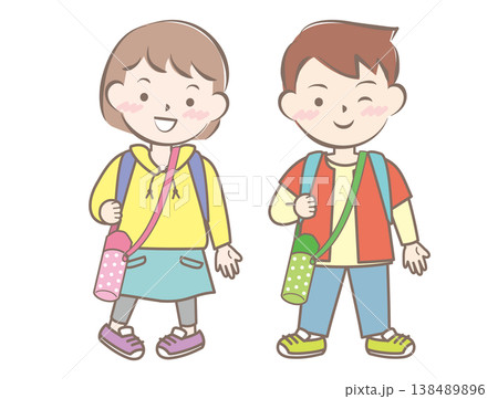 リュックを背負って遠足に行く子供たちのイラスト 138489896