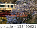 鉄道　列車　山陰本線　京都口　園部　殿田　日吉　鉄橋　桜　さくら　満開　普通 138490621